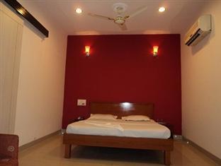 Hotel Royal Palace Malad Exterior photo